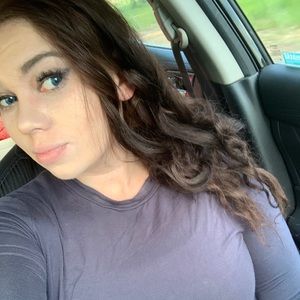 Meet your Posher, Laci